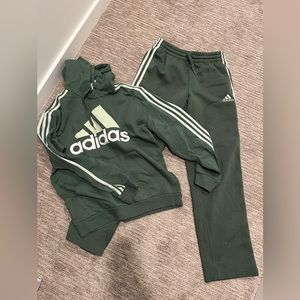 Green Adidas set - M hoodie / S pants